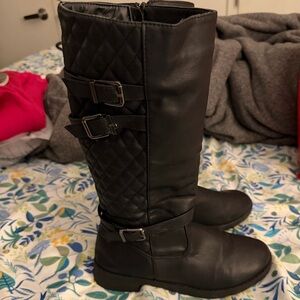 Stylish Black Quilted kids Boots